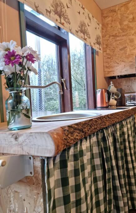 The Woodland Lodge - Wood Fired Hot Tub And Firepit Hambleton Dış mekan fotoğraf